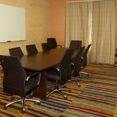 Fairfield Inn & Suites By Marriott Fairmont Buitenkant foto