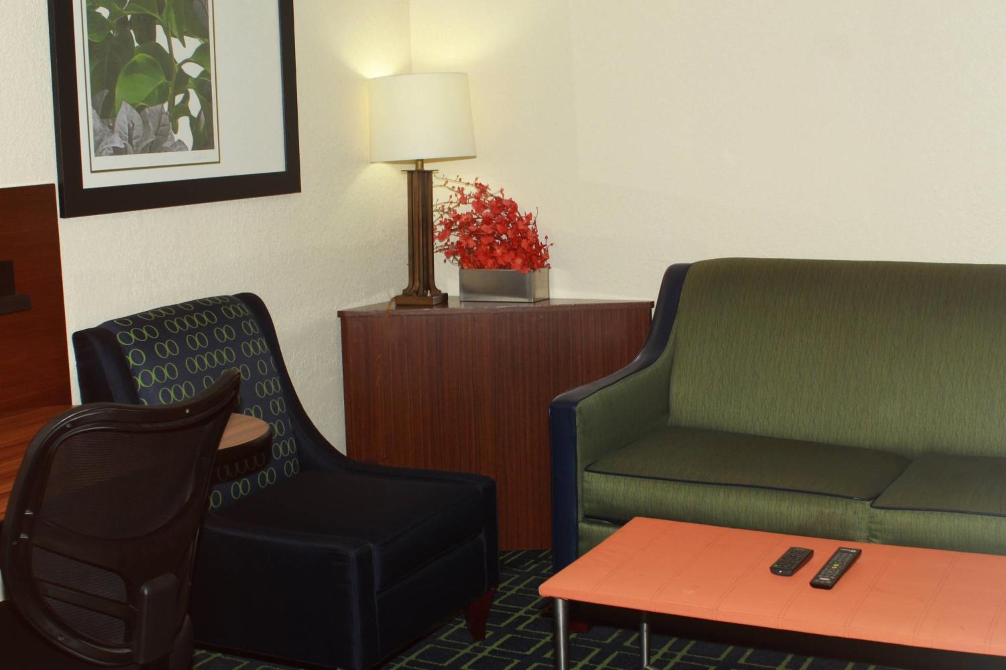 Fairfield Inn & Suites By Marriott Fairmont Buitenkant foto