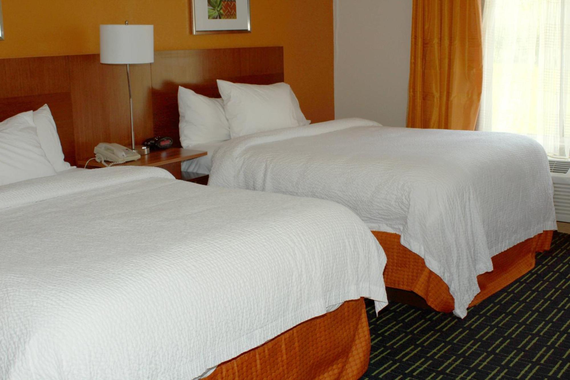 Fairfield Inn & Suites By Marriott Fairmont Buitenkant foto
