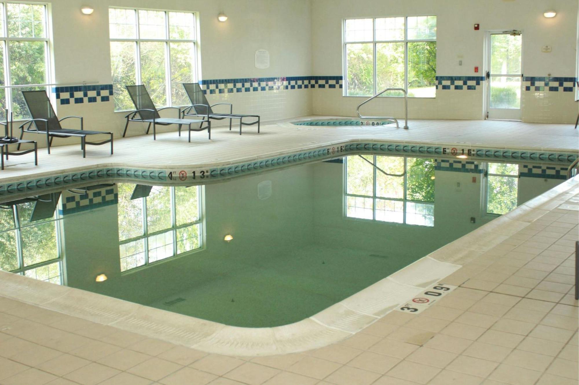 Fairfield Inn & Suites By Marriott Fairmont Buitenkant foto
